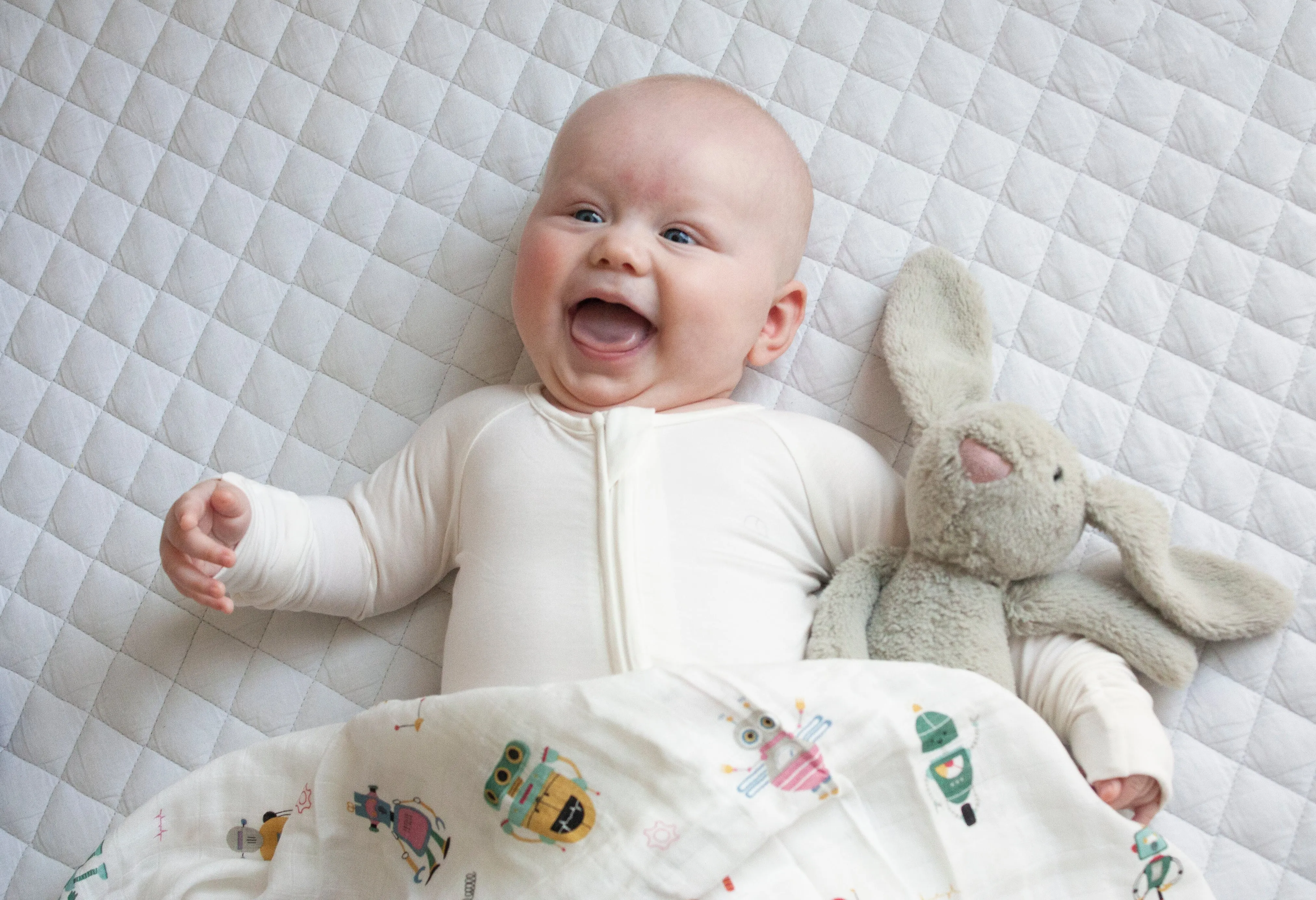 Anvi Baby Organic Zipper Romper- Daisy White