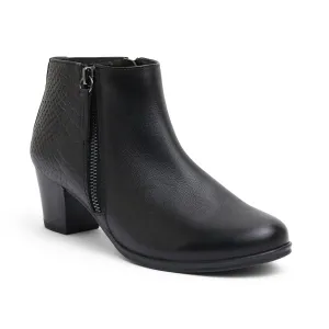 Beckett Boot in Black Leather