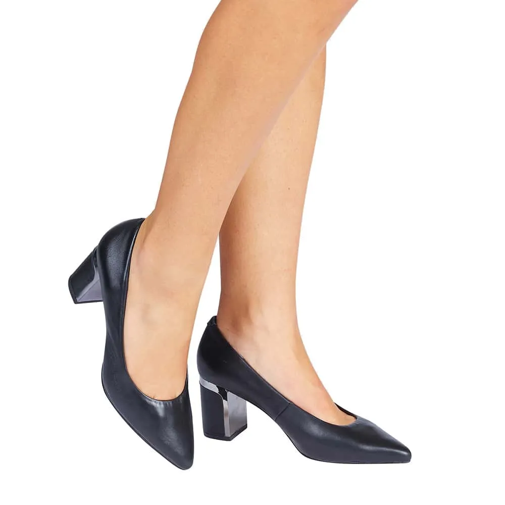 Bonnie Heel in Black Leather