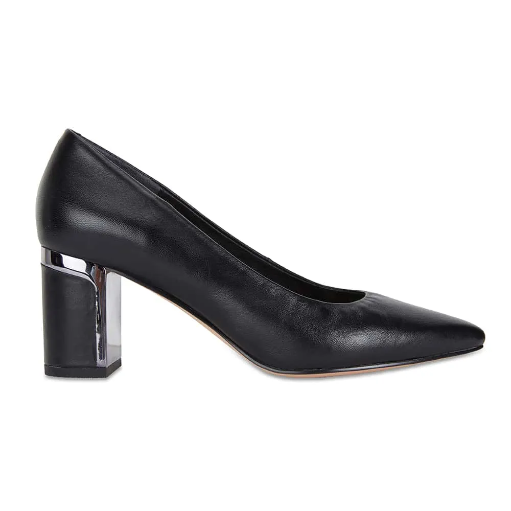Bonnie Heel in Black Leather