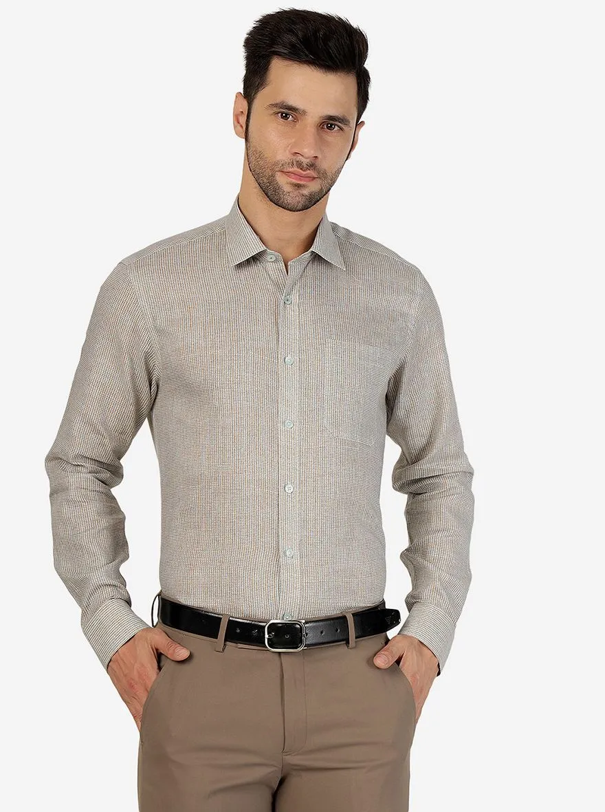 Brown Solid Regular Fit Formal Shirt | JadeBlue