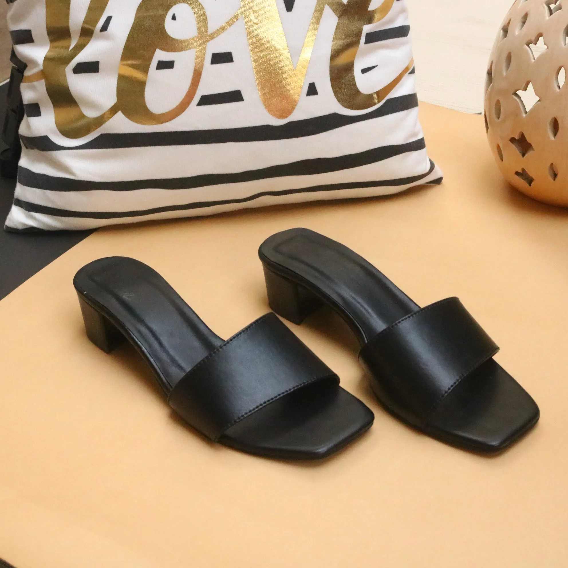 Curvy T-Shaped Slide