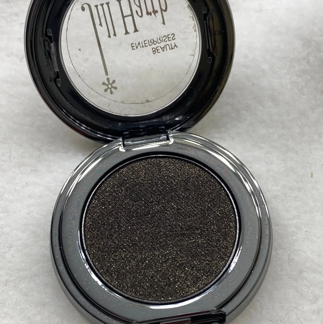 Distressed Khaki Dimensional Eyeshadow