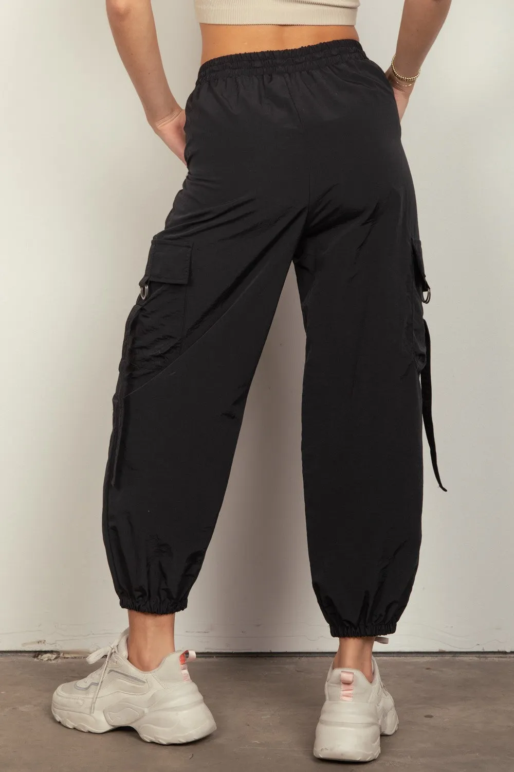 Drawstring Elastic Waist Woven Cargo Jogger Pants in Black