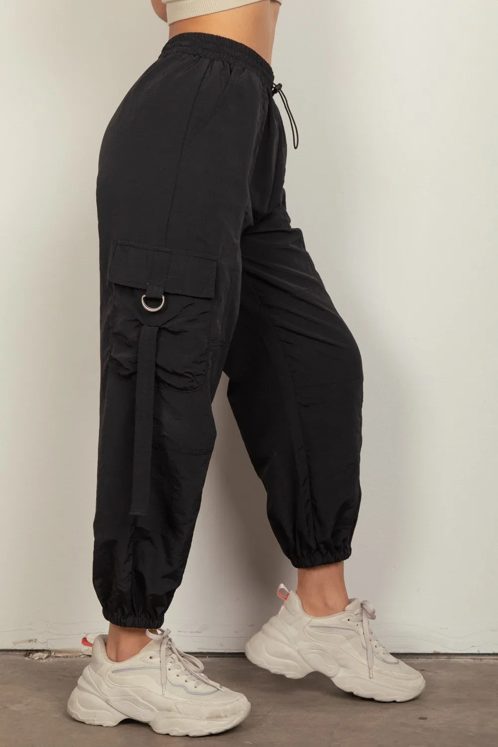 Drawstring Elastic Waist Woven Cargo Jogger Pants in Black