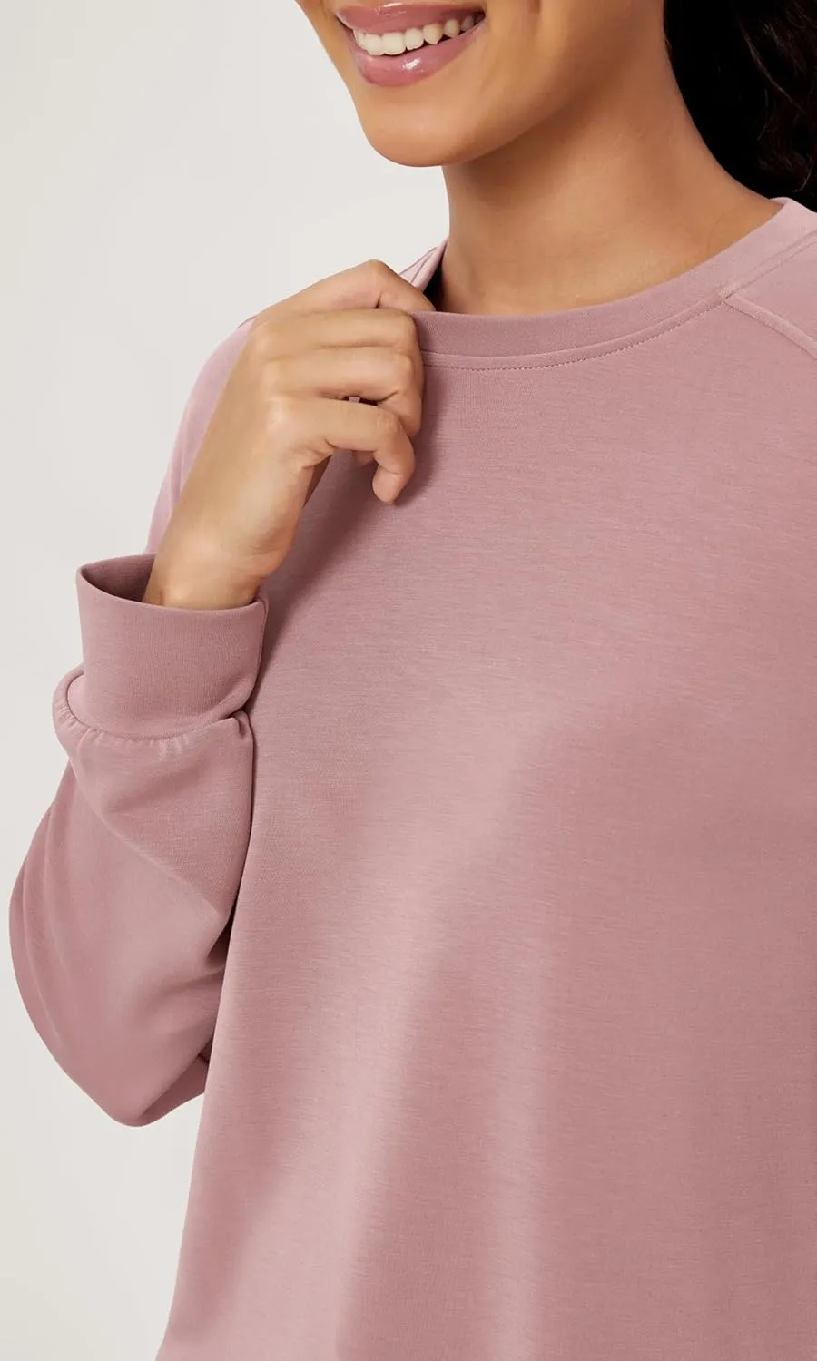 ODODOS Modal Soft Raglan Long Sleeves Sweatshirts for Women Oversized Crew Neck Pullover Tops