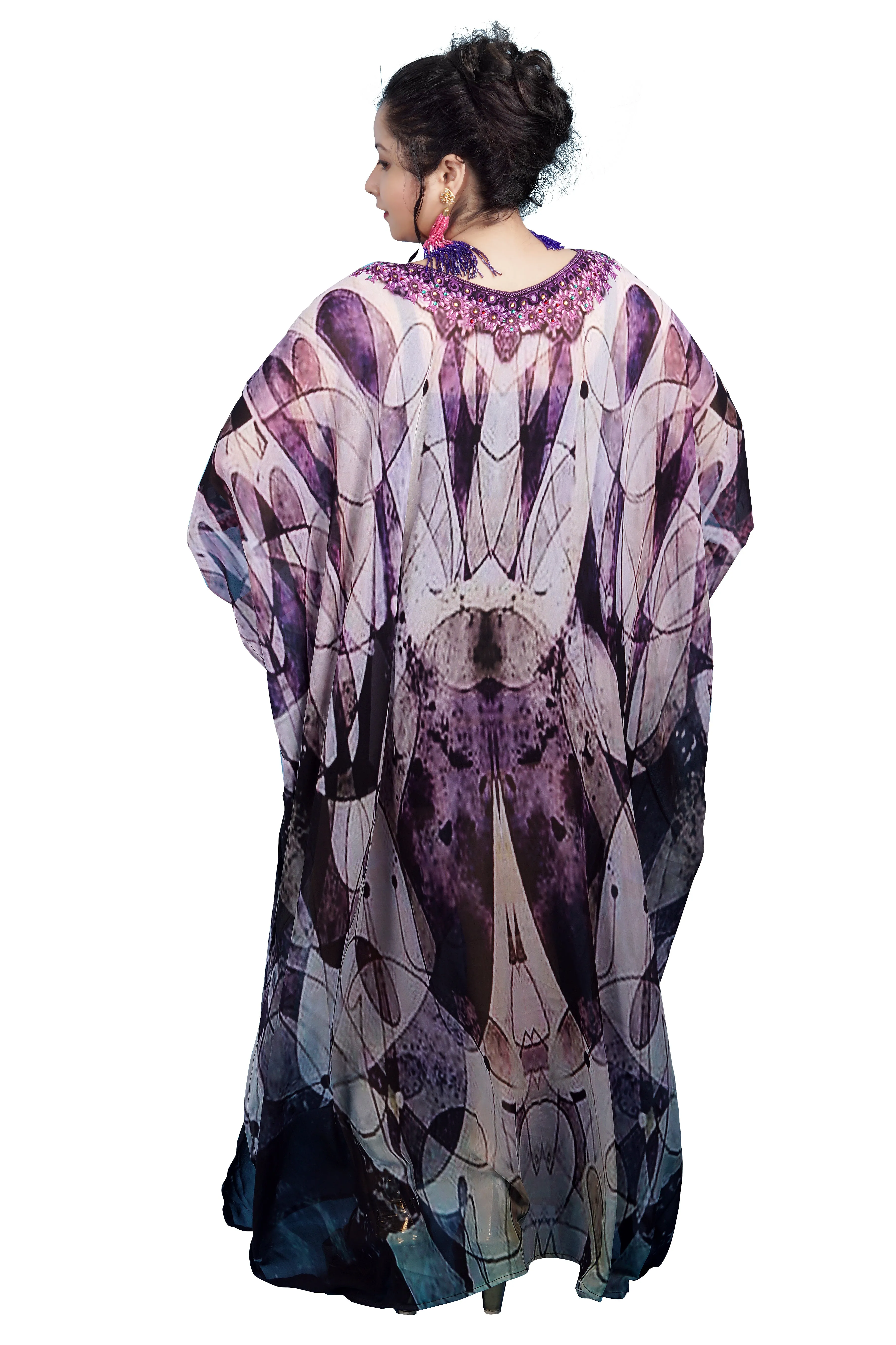 Plus Size Abstract Printed Silk Kaftan Dresses prettifies you graceful