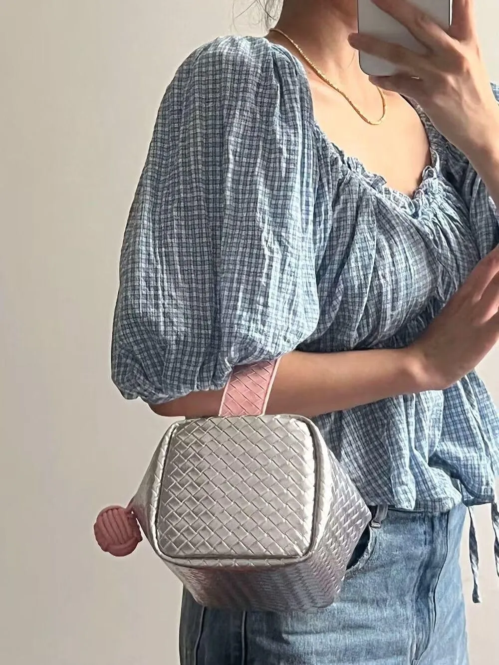 Portable Beauty Cosmetic Pouch Waterproof Toiletries Bag Handbags Convenient Hygiene Travel Makeup Storage Bag Female Wash Bag (Grey)