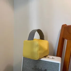 Portable Beauty Cosmetic Pouch Waterproof Toiletries Bag Handbags Convenient Hygiene Travel Makeup Storage Bag Female Wash Bag (Yellow)