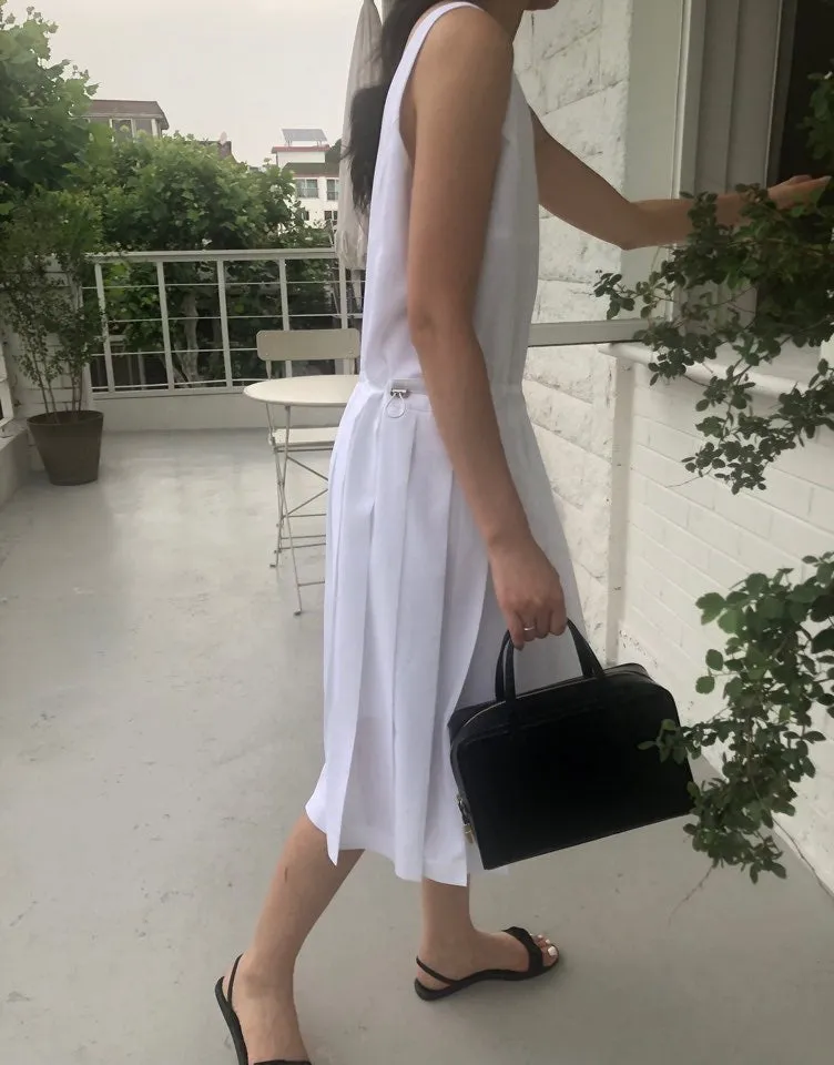 Retro style sleeveless dress