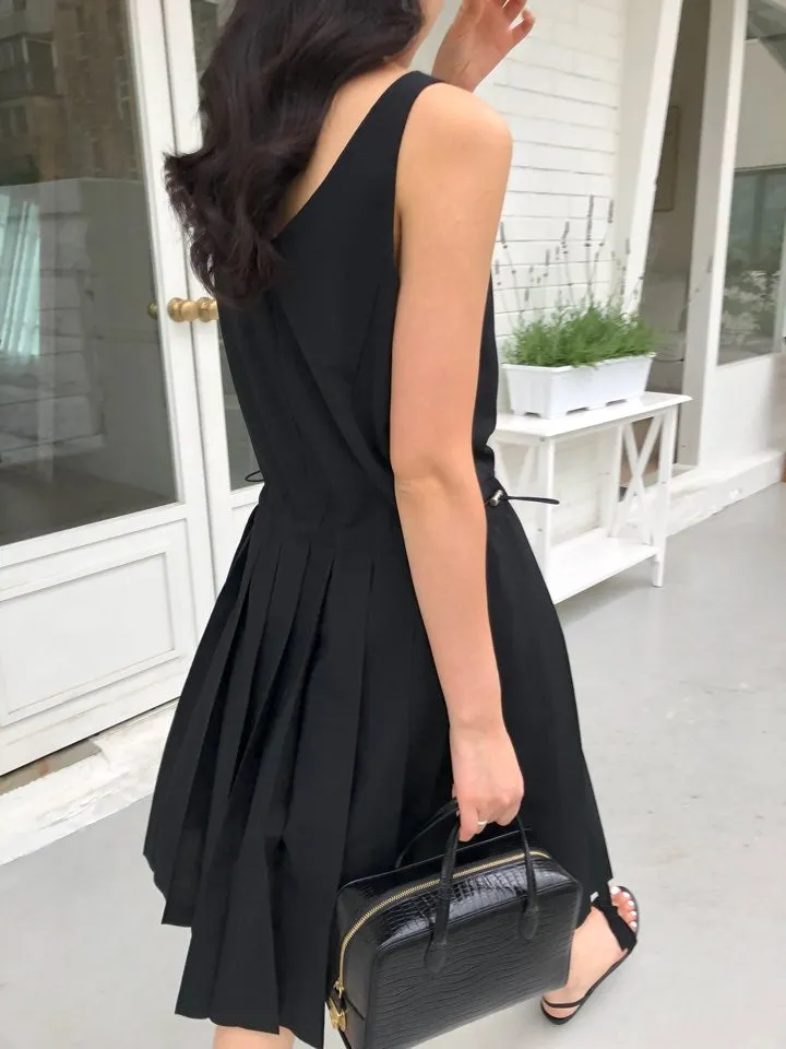 Retro style sleeveless dress