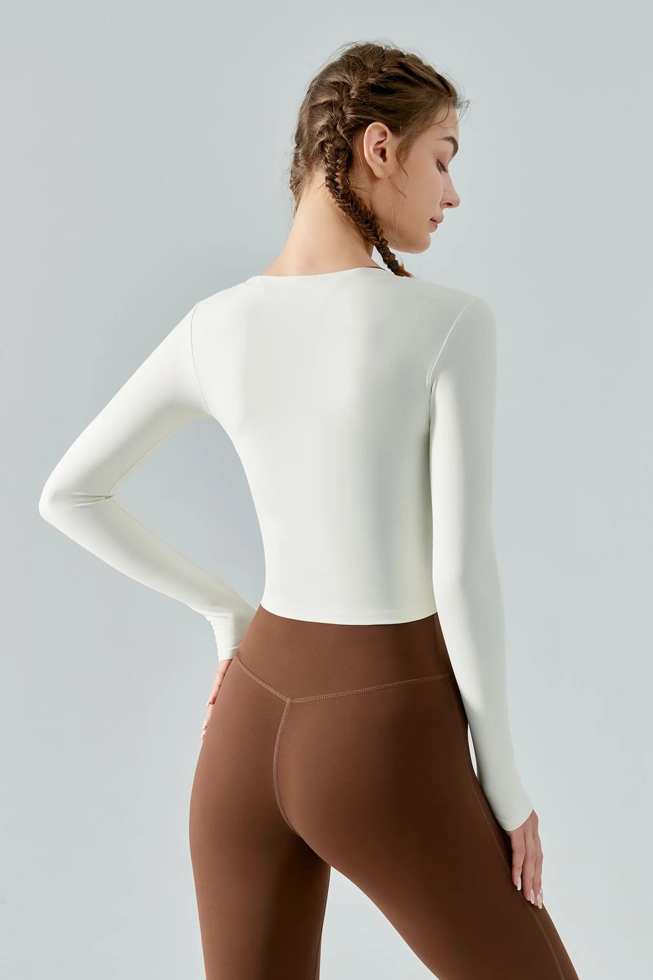 Seamless Scoop Neckline Long Sleeve Crop Top
