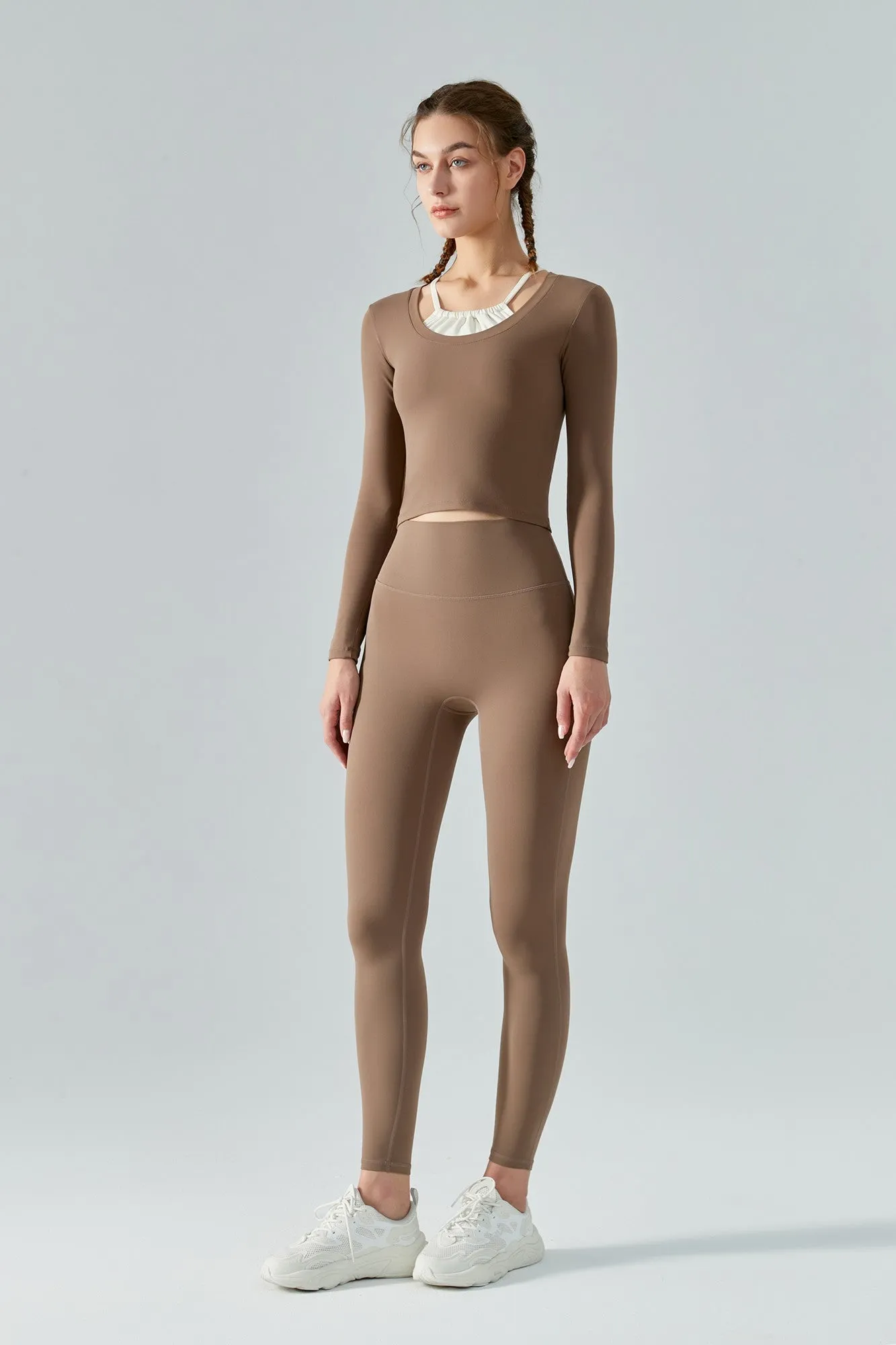 Seamless Scoop Neckline Long Sleeve Crop Top