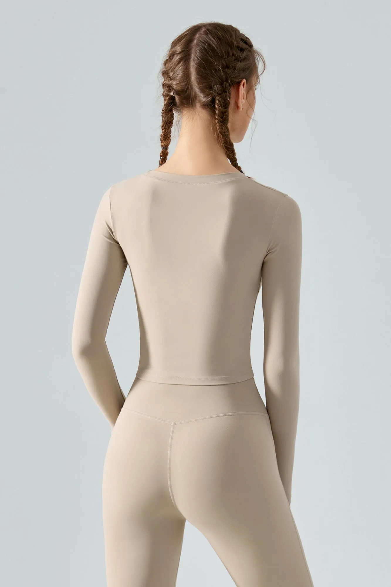 Seamless Scoop Neckline Long Sleeve Crop Top