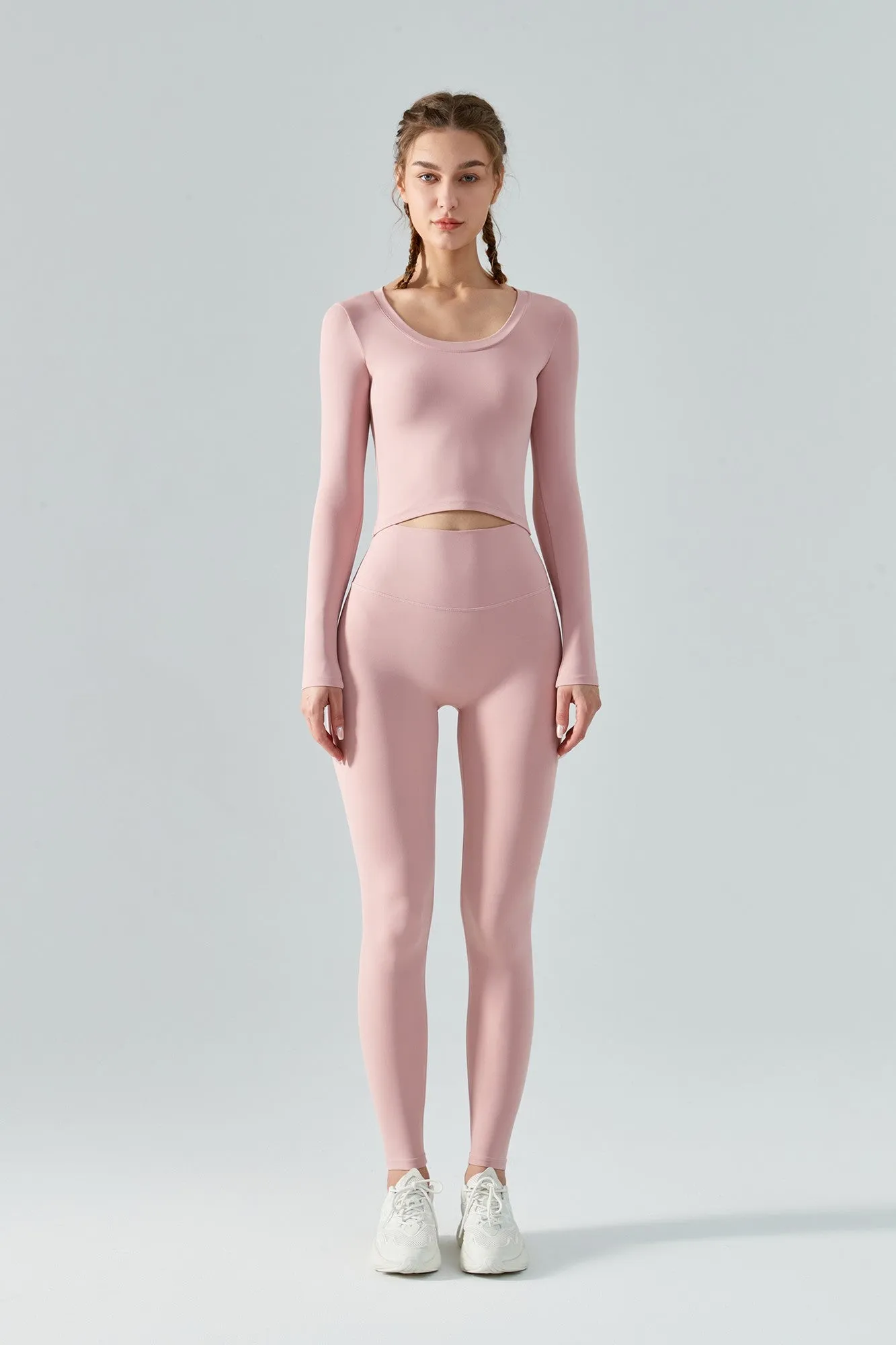 Seamless Scoop Neckline Long Sleeve Crop Top