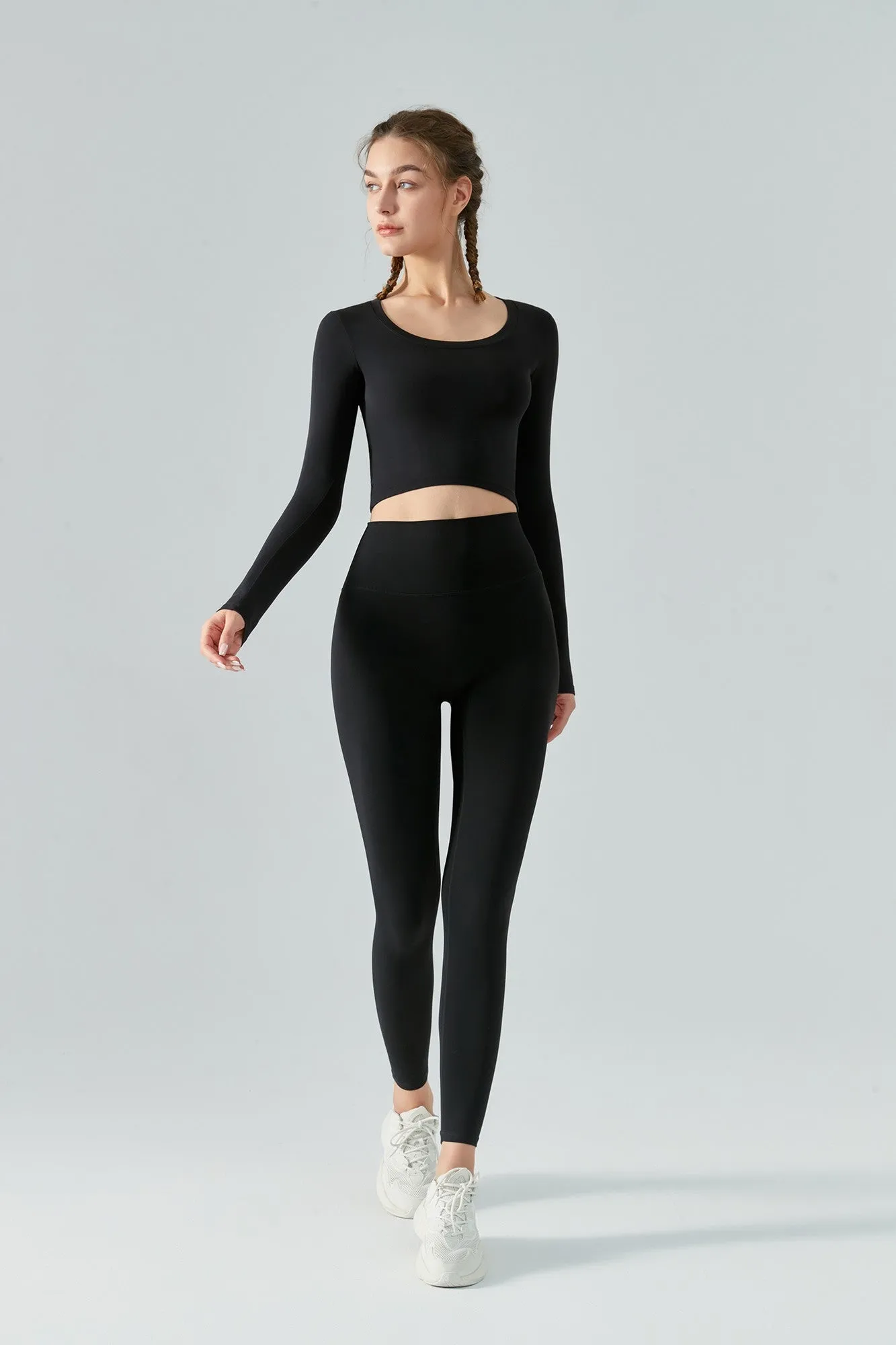Seamless Scoop Neckline Long Sleeve Crop Top