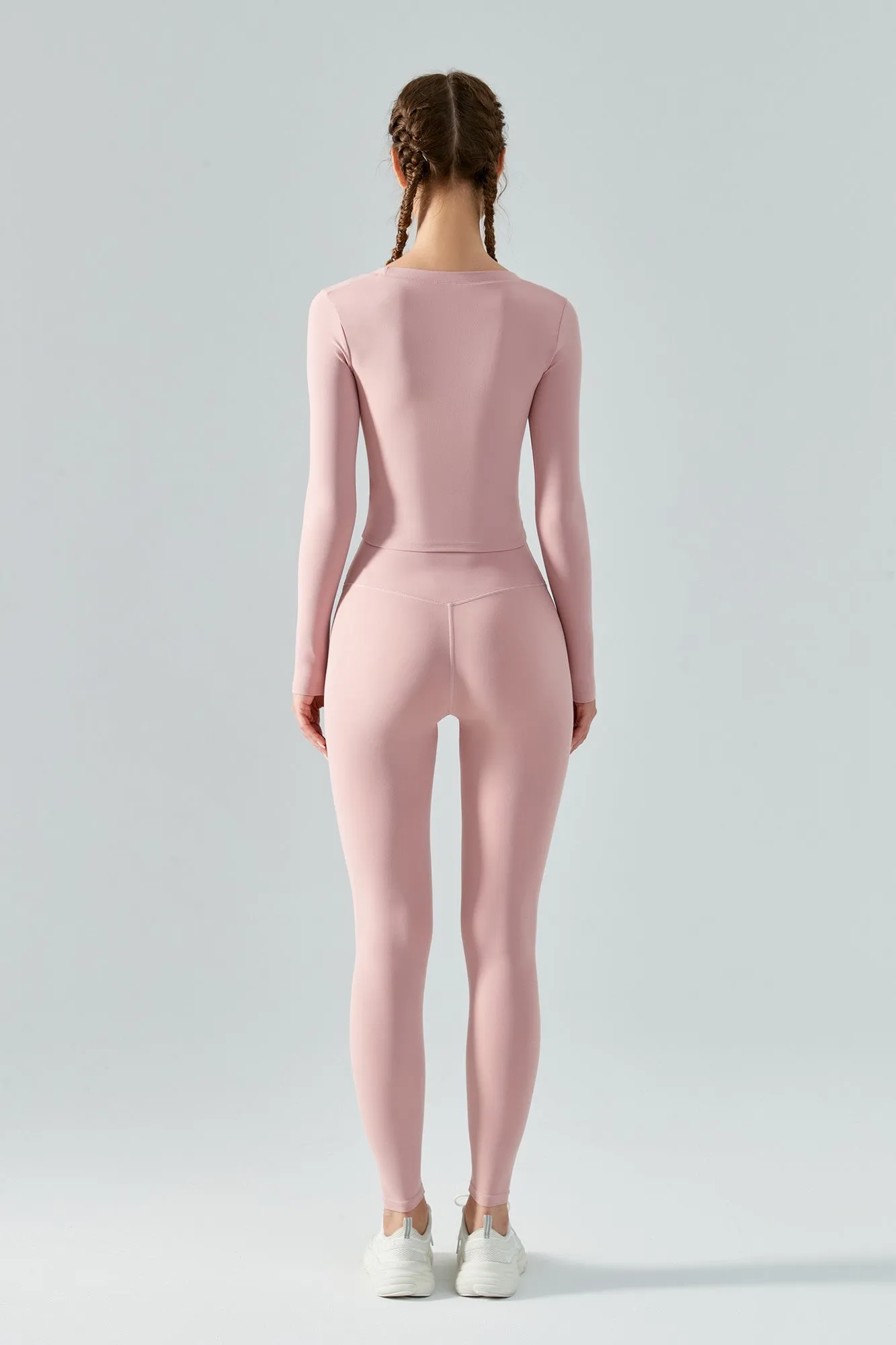Seamless Scoop Neckline Long Sleeve Crop Top