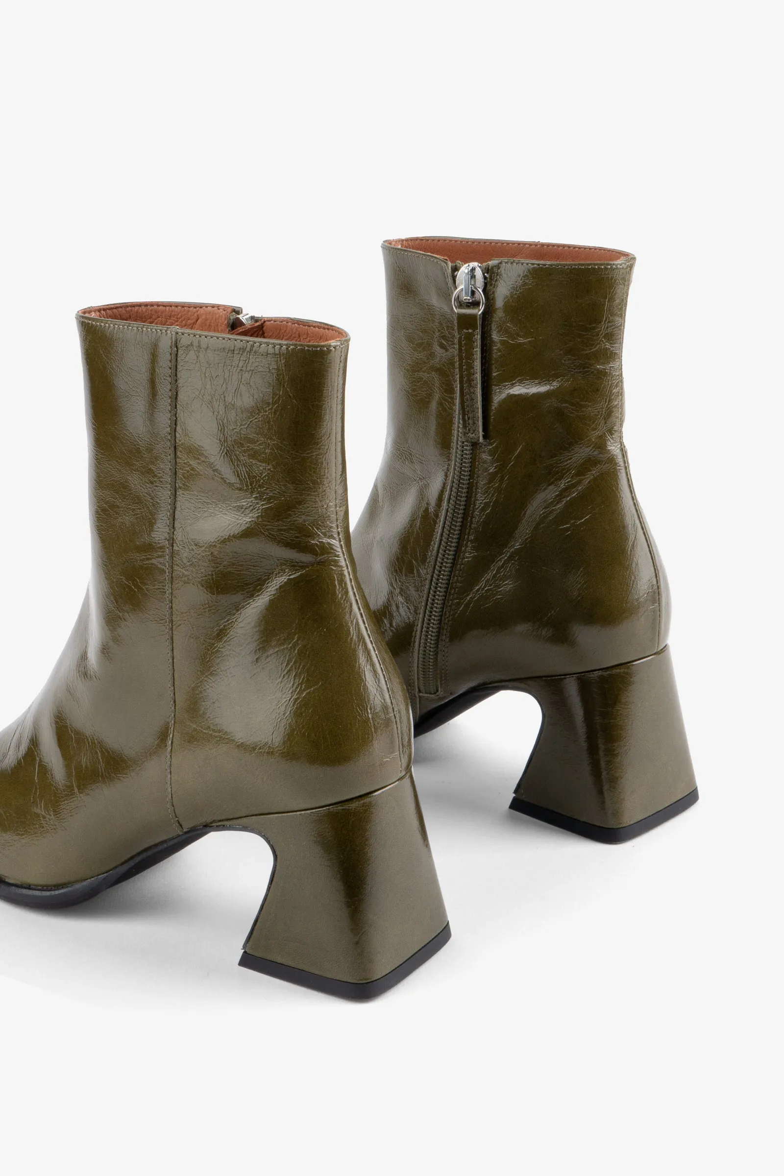 TAFFY PATENT LEATHER HEELED BOOT