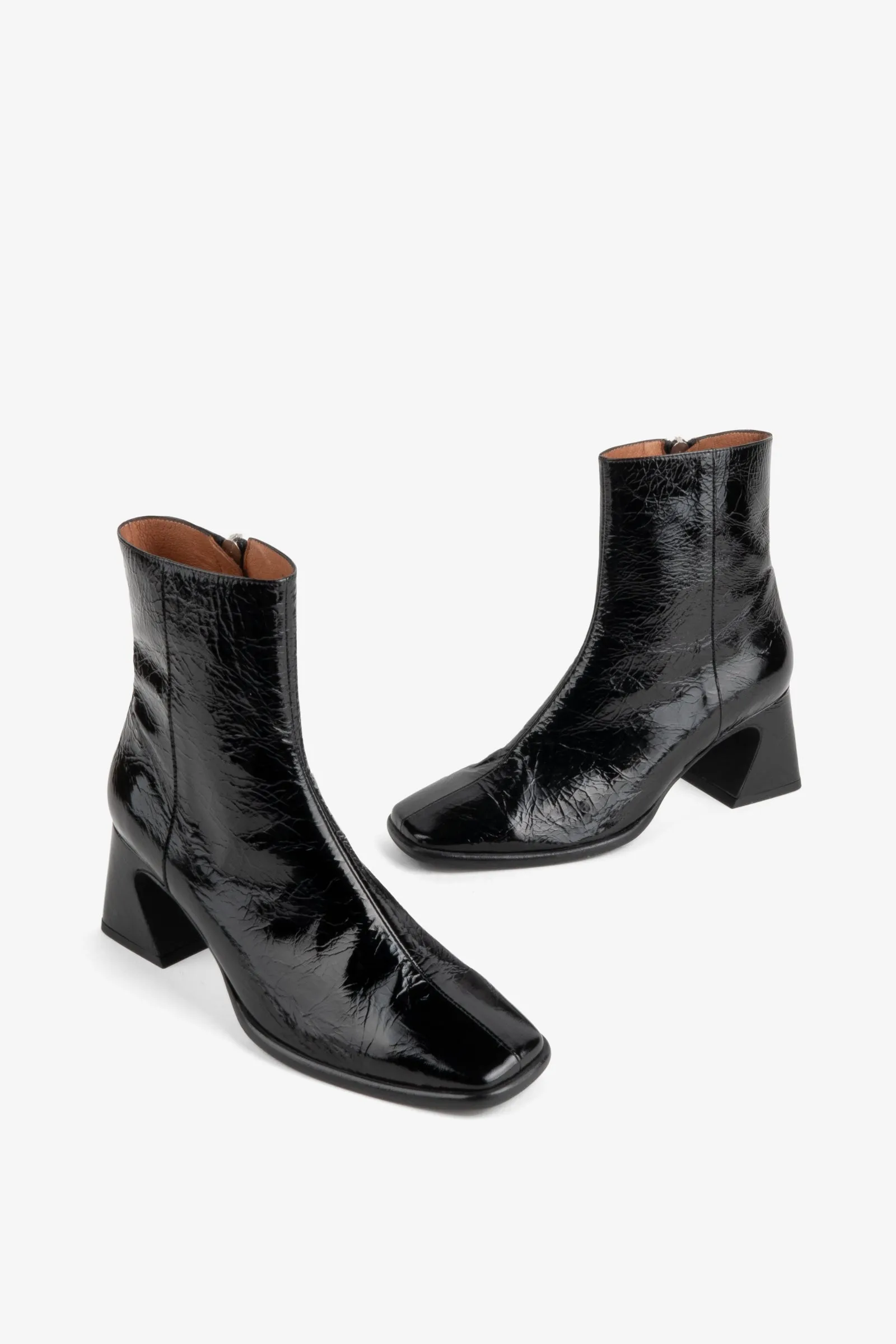 TAFFY PATENT LEATHER HEELED BOOT