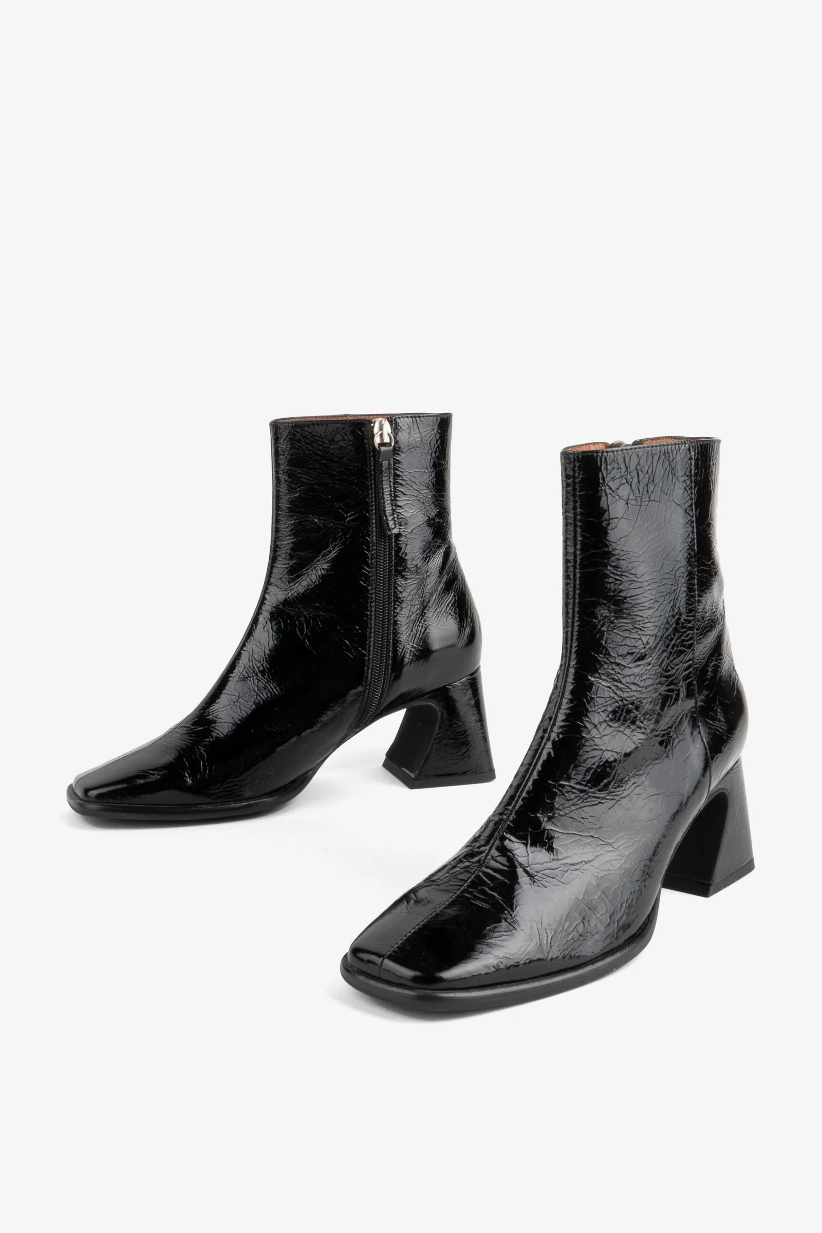 TAFFY PATENT LEATHER HEELED BOOT