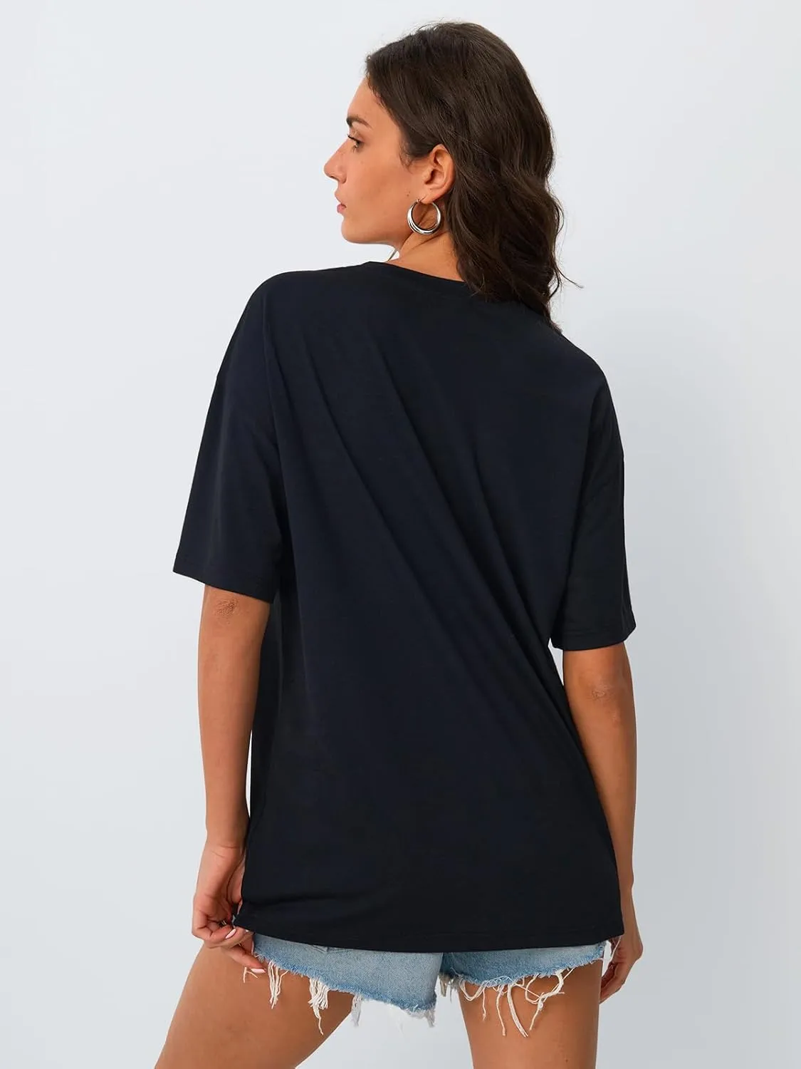 Trendy Queen Womens Graphic Tees Oversized Casual Tops Short Sleeve Loose Fit T Shirts Going Out Cute Summer Tops 2025